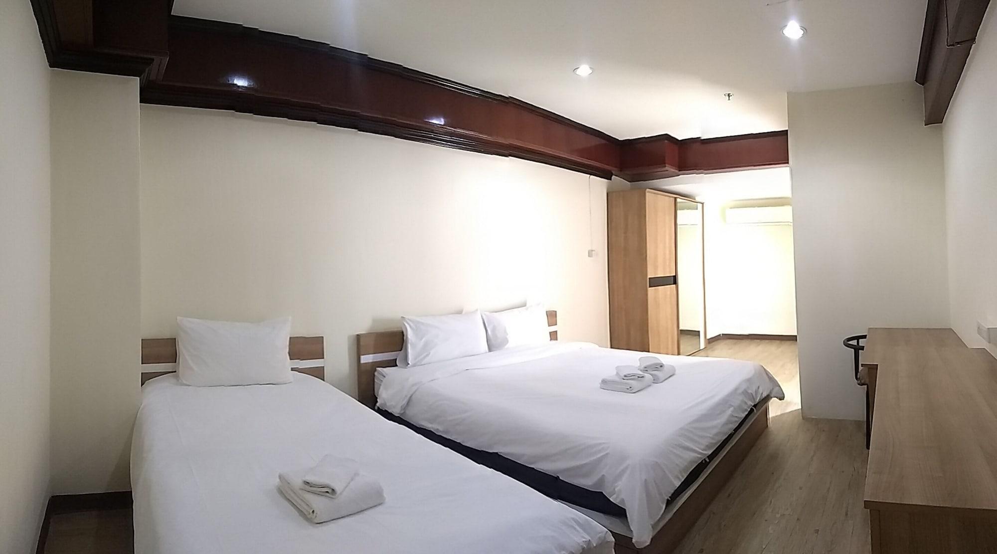 Komol Residence Банкок Екстериор снимка