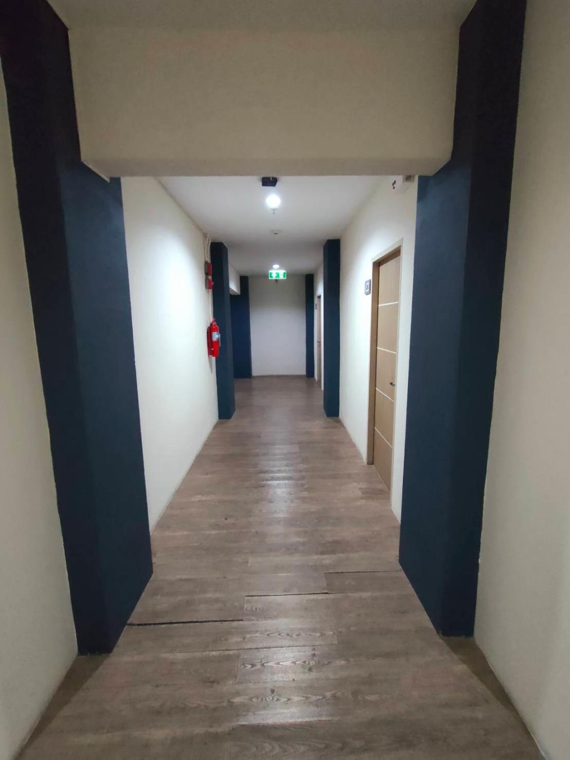 Komol Residence Банкок Екстериор снимка