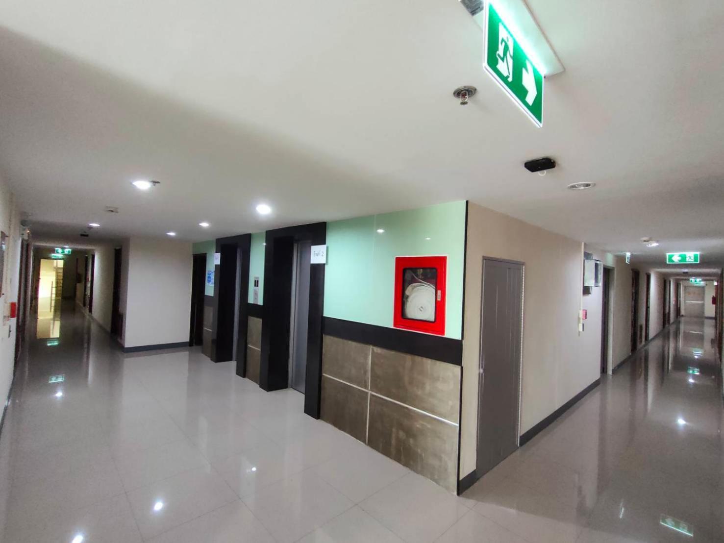 Komol Residence Банкок Екстериор снимка